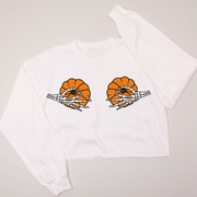 Skeleton Pumpkin Pinch - Halloween - Cropped Sweatshirt