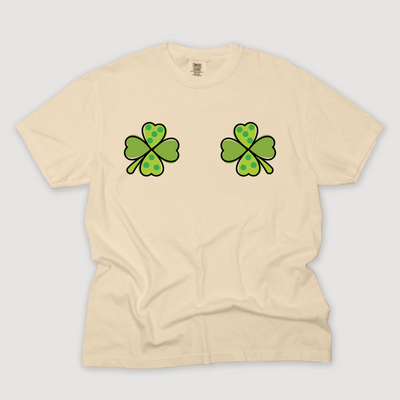 St. Patricks Day T-Shirt Vintage - Clover Boobs