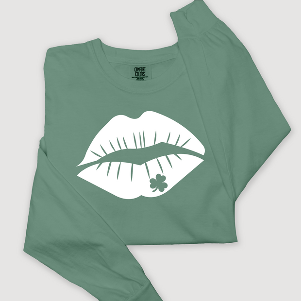 St. Patricks Day Long Sleeve T-Shirt Vintage - Clover Lips