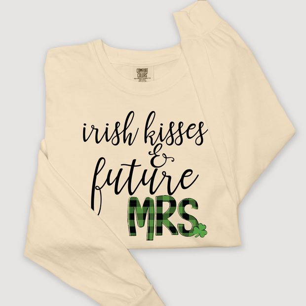 St. Patricks Day Long Sleeve T-Shirt Vintage - Irish Kisses & Future Mrs